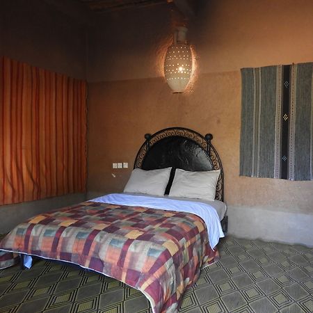 Carrefour Des Nomades Hotell Oulad Driss Exteriör bild