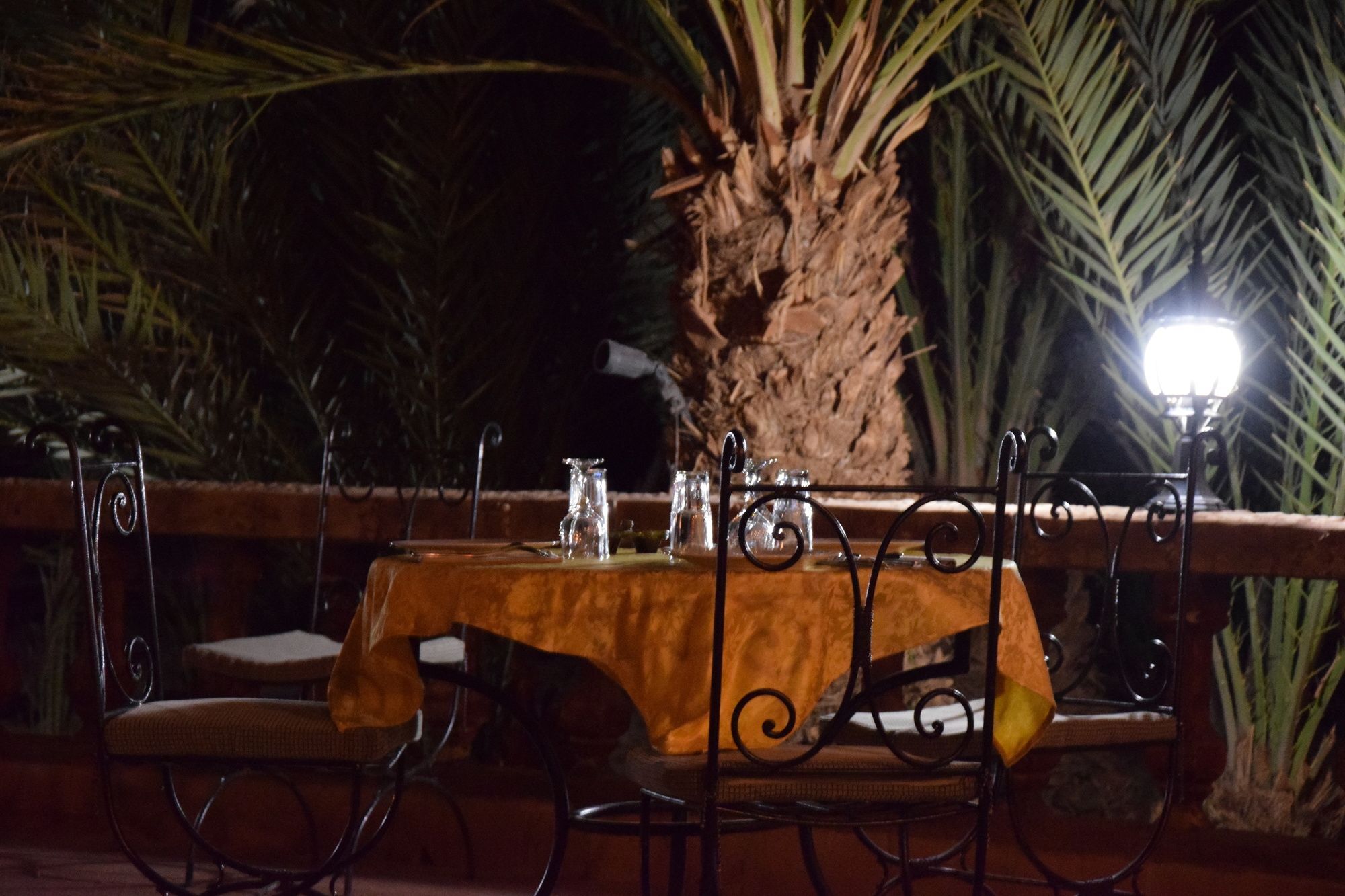 Carrefour Des Nomades Hotell Oulad Driss Exteriör bild