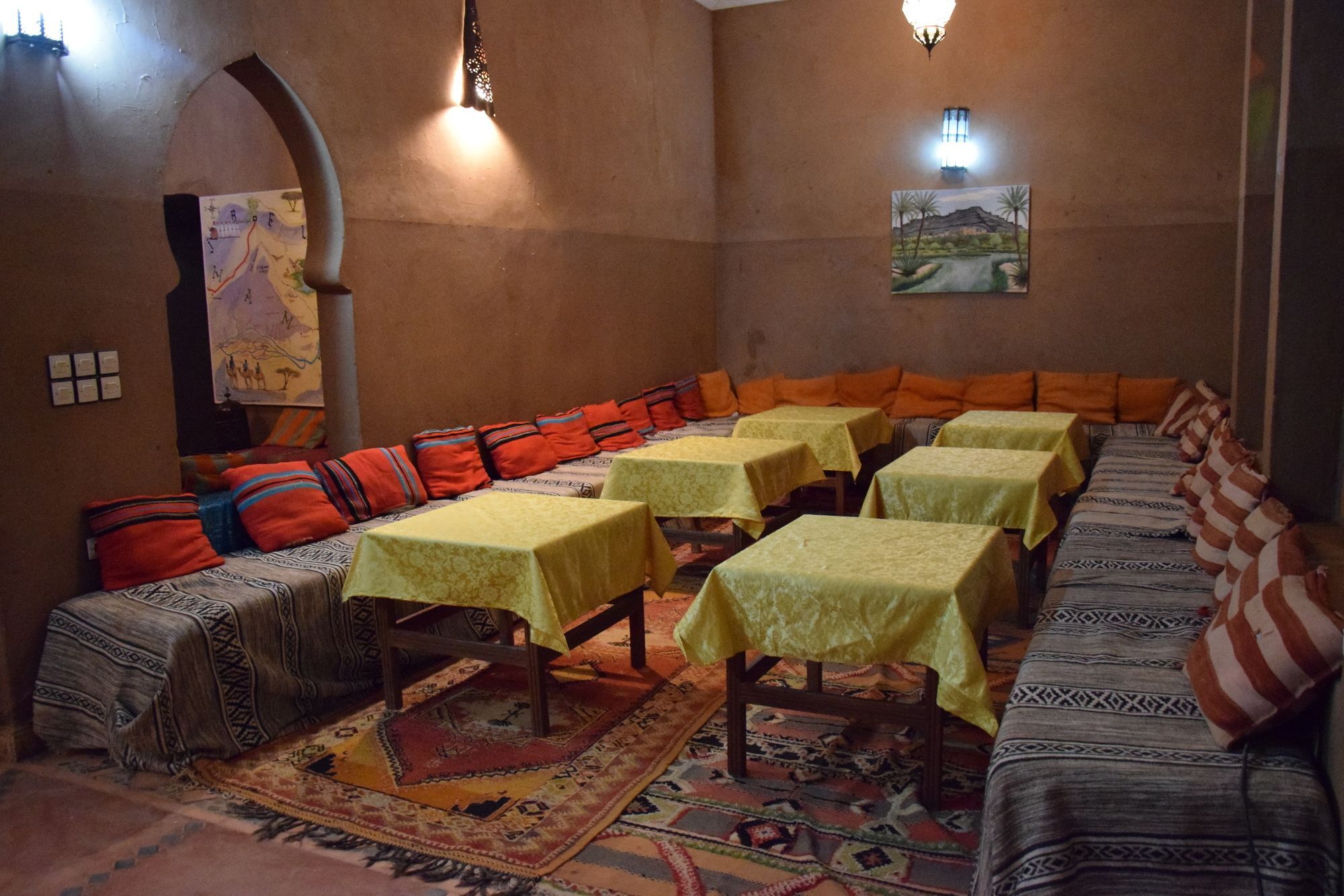 Carrefour Des Nomades Hotell Oulad Driss Exteriör bild
